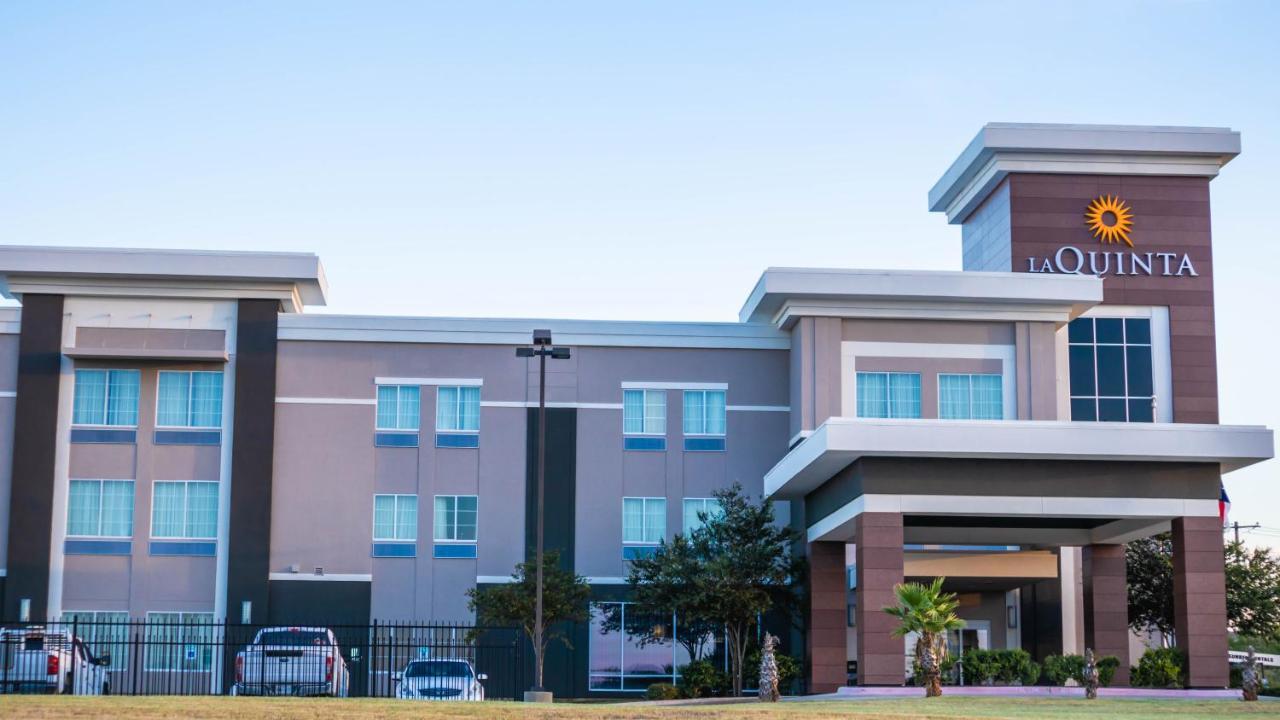 La Quinta By Wyndham Karnes City - Kenedy Bagian luar foto